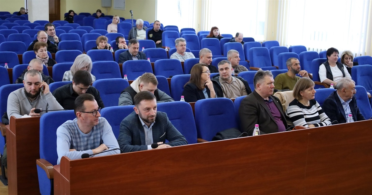 Сесія Звягельської міської ради: бюджет-2026, харчування в закладах освіти та вшанування героїв