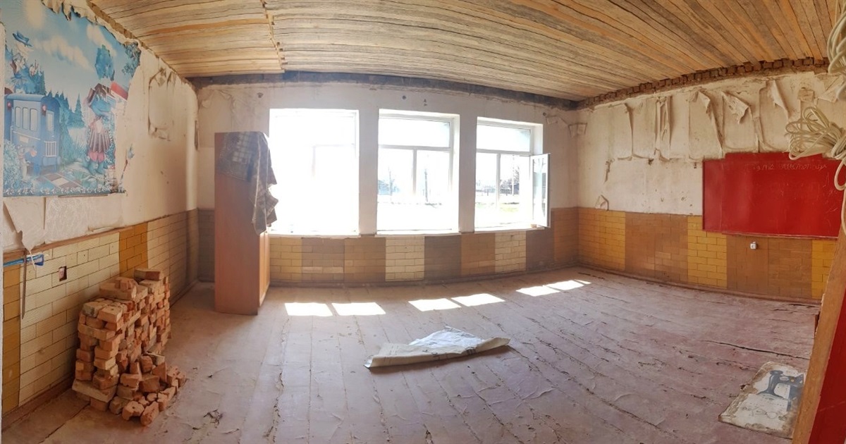 Зруйнована школа у Балаховичах: за чий кошт робити внутрішній ремонт на більш як 3 мільйони гривень?