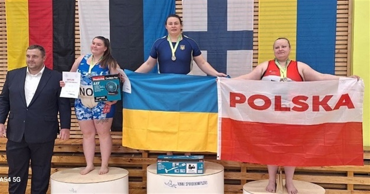 Випускниця переяславського вишу Іванна Березовська виборола два "золота" на турнірі з сумо в Естонії