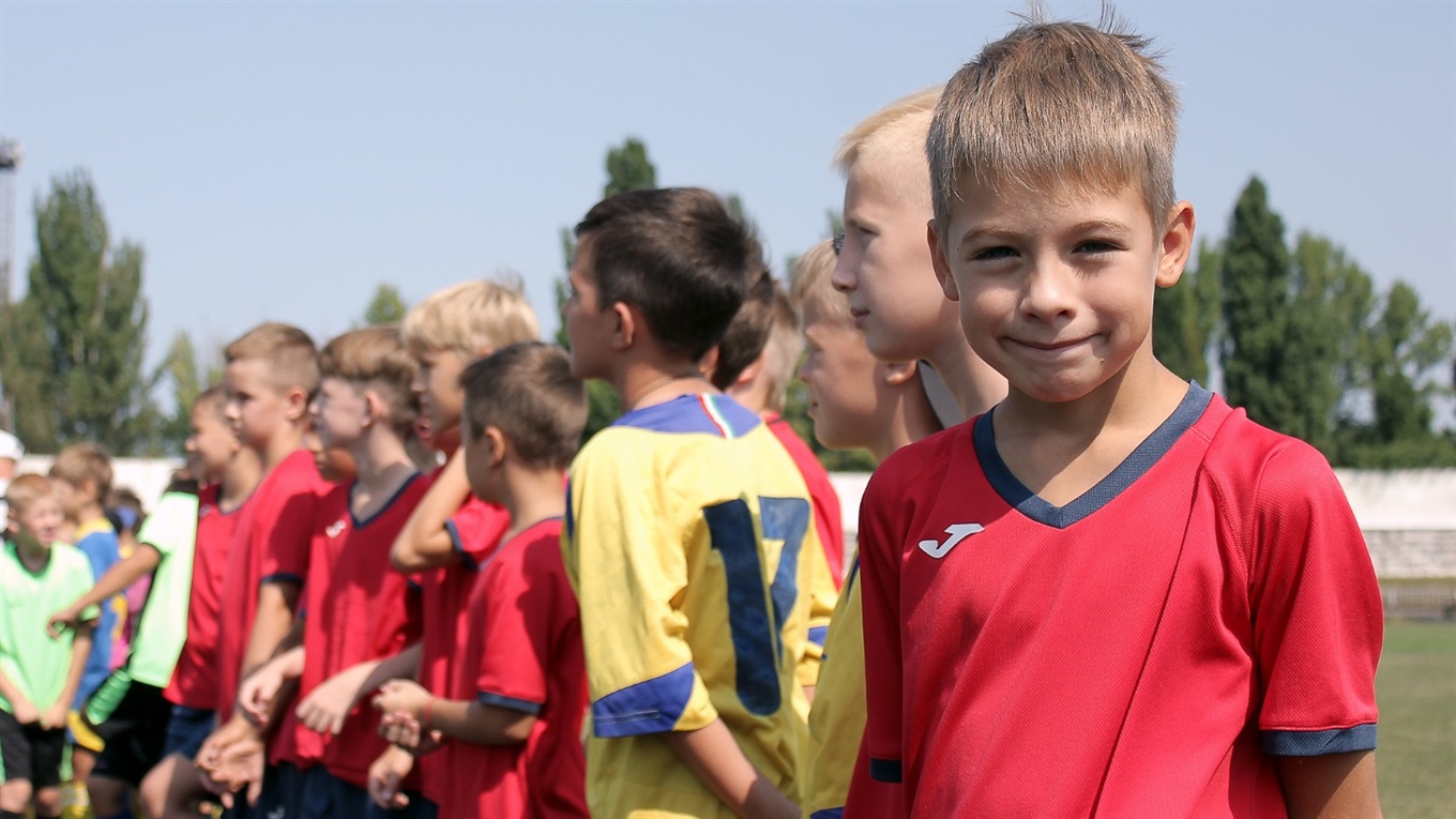 У Нікополі відбулось відкриття футбольного турніру пам'яті Сергія Закарлюки: дізнайся подробиці