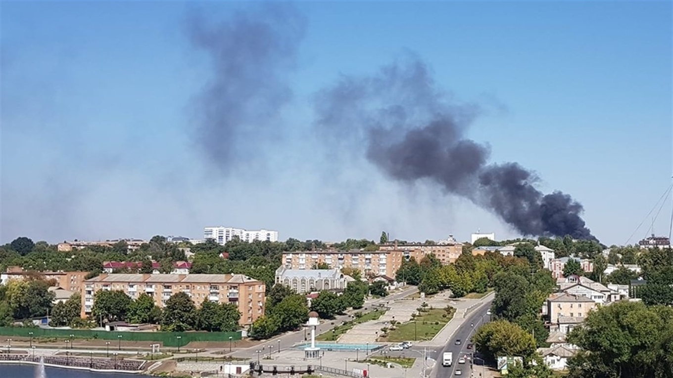 Фото дня: в Умані горить клуб «СОК»
