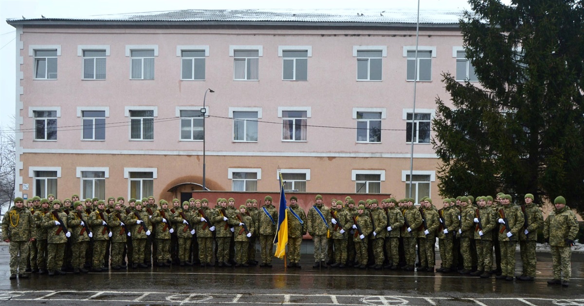 70 військовослужбовців склали присягу на вірність українському народу у військовій частині Т0410