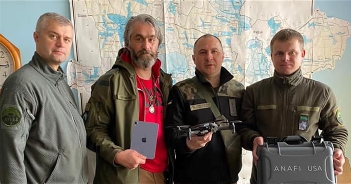 Литовский ветеран обучает украинских воинов управлять дронами. Они смогут доставлять грузы до 20 кг