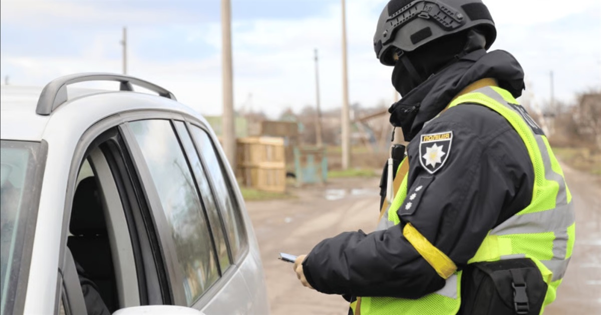 Купив права за 15 тисяч: 24-річного жителя Звягельщини засудили за підроблене посвідчення водія