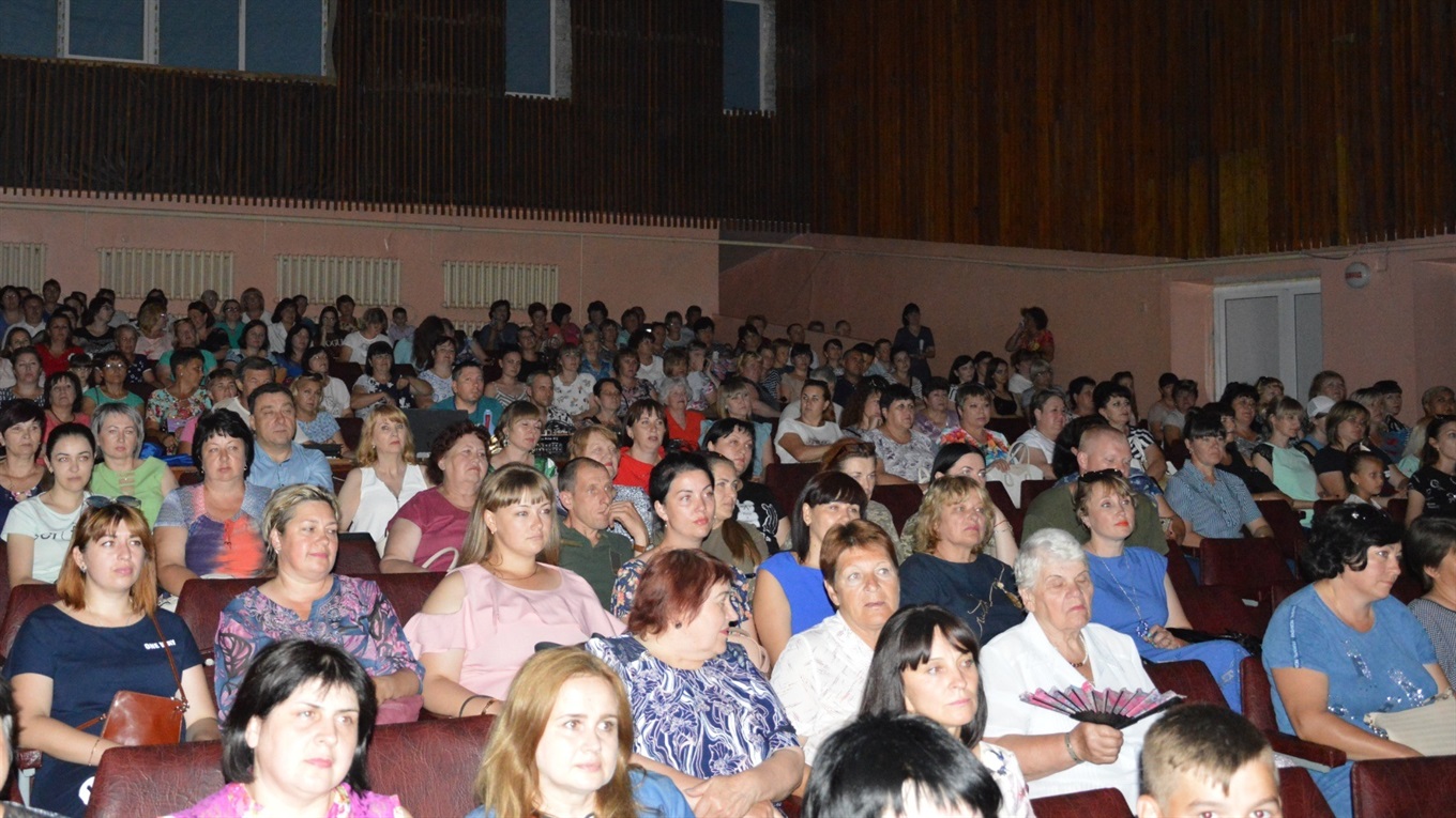 У Сватовому вітали медиків району з професійним святом
