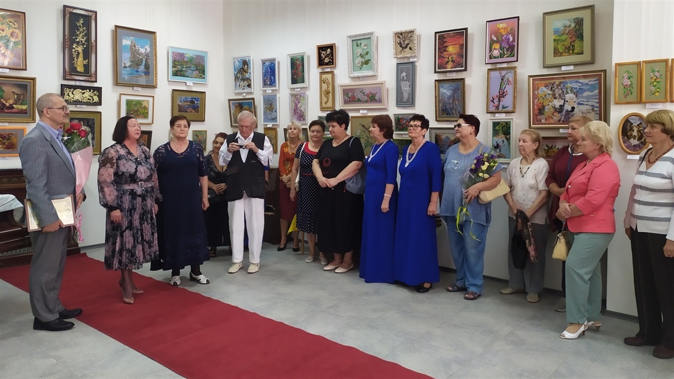 Тысяча граней одного таланта: в Измаиле открылась выставка мастерицы Тамары Затынченко (видео)