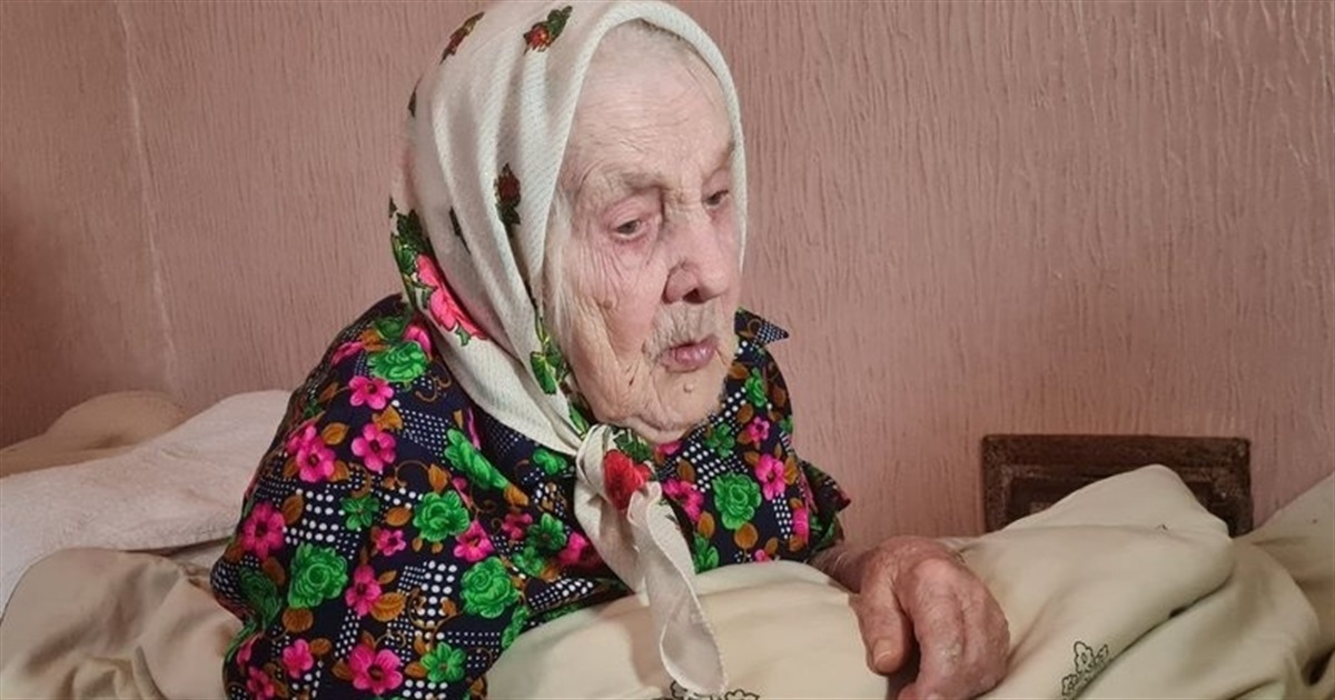Наша 100-річна землячка Антоніна Запольська щоденно молиться за воїнів ЗСУ