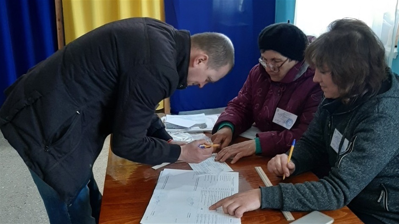 Першопокровська виборча дільниця: іспит на демократію склали на "добре"