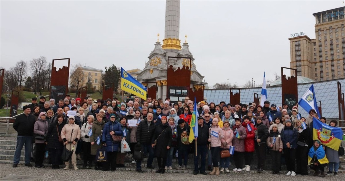 У Києві і Чернівцях новокаховчани відзначили другу річницю звільнення Херсона