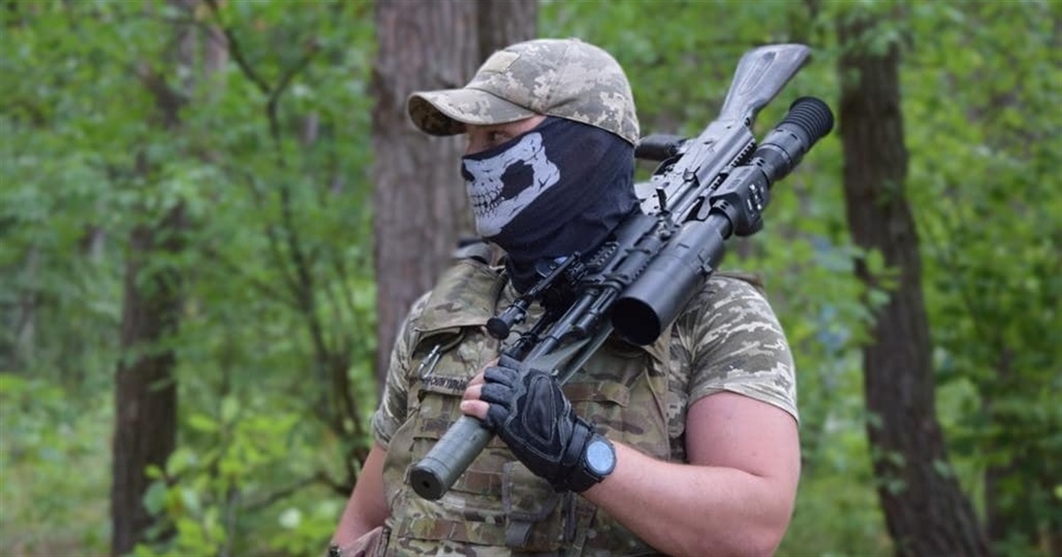 "Палимо віртуозно і з азартом": вогнеметник Ярослав, який добровольцем пішов у бригаду