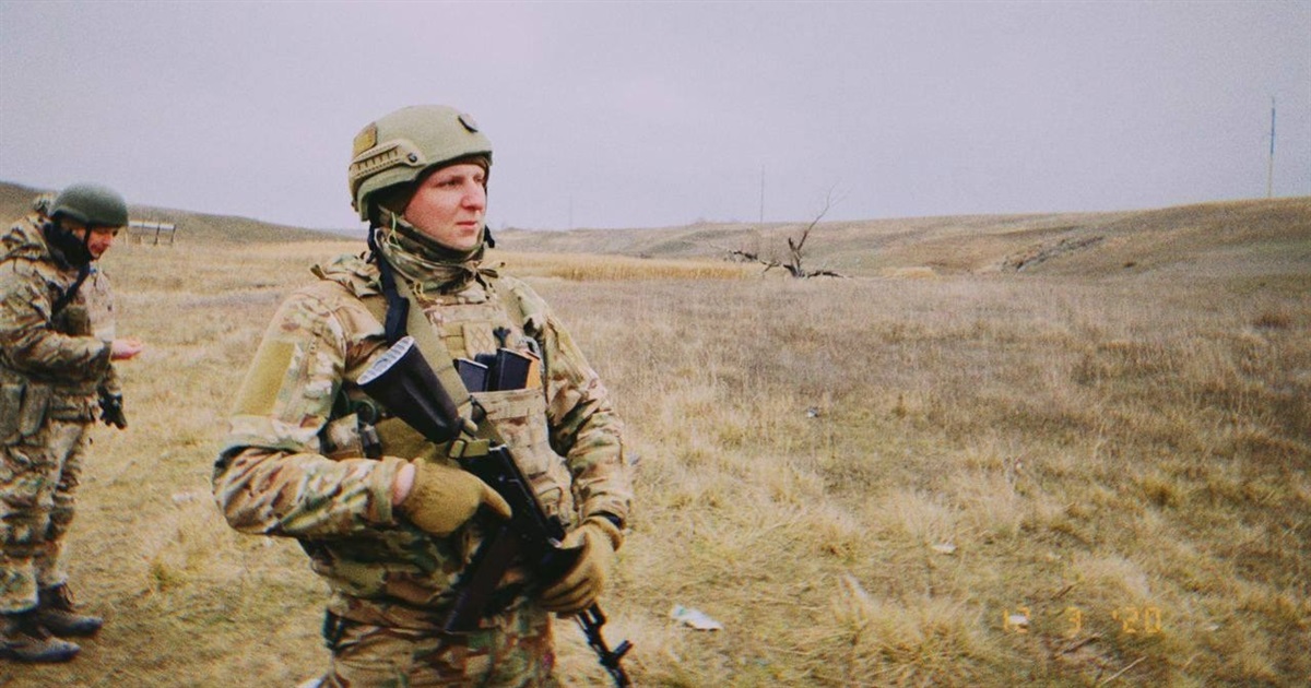 "Денсон" пішов з "Азову" за два дні до війни. Він дізнався про загибель родини, обороняючи Маріуполь