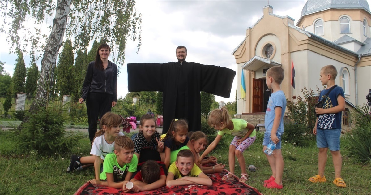 Активні ігри та цікаві гуртки. У Городку діє християнський табір для дітей