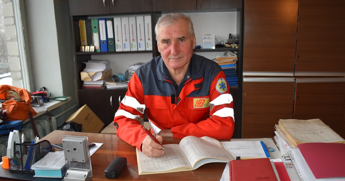 Анатолій Слюсар – найстарший фельдшер екстреної меддопомоги в Переяславі. Він має 47 років стажу