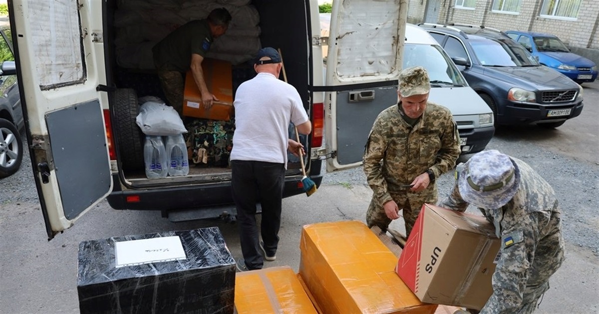 Звягельським захисникам у найгарячіших точках фронту передали обладнання на 8 млн грн