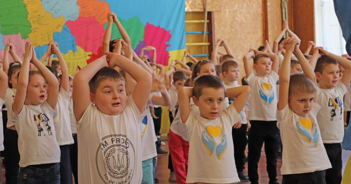 Учні ліцею №3 у Жмеринці долучилися до встановлення національного рекорду та всеукраїнської руханки