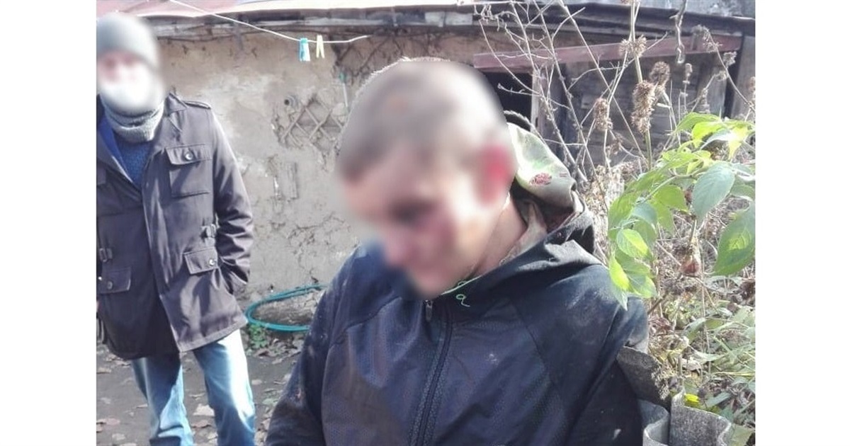 Приревнував і закрив у погребі на добу: білопільські поліцейські затримали зловмисника
