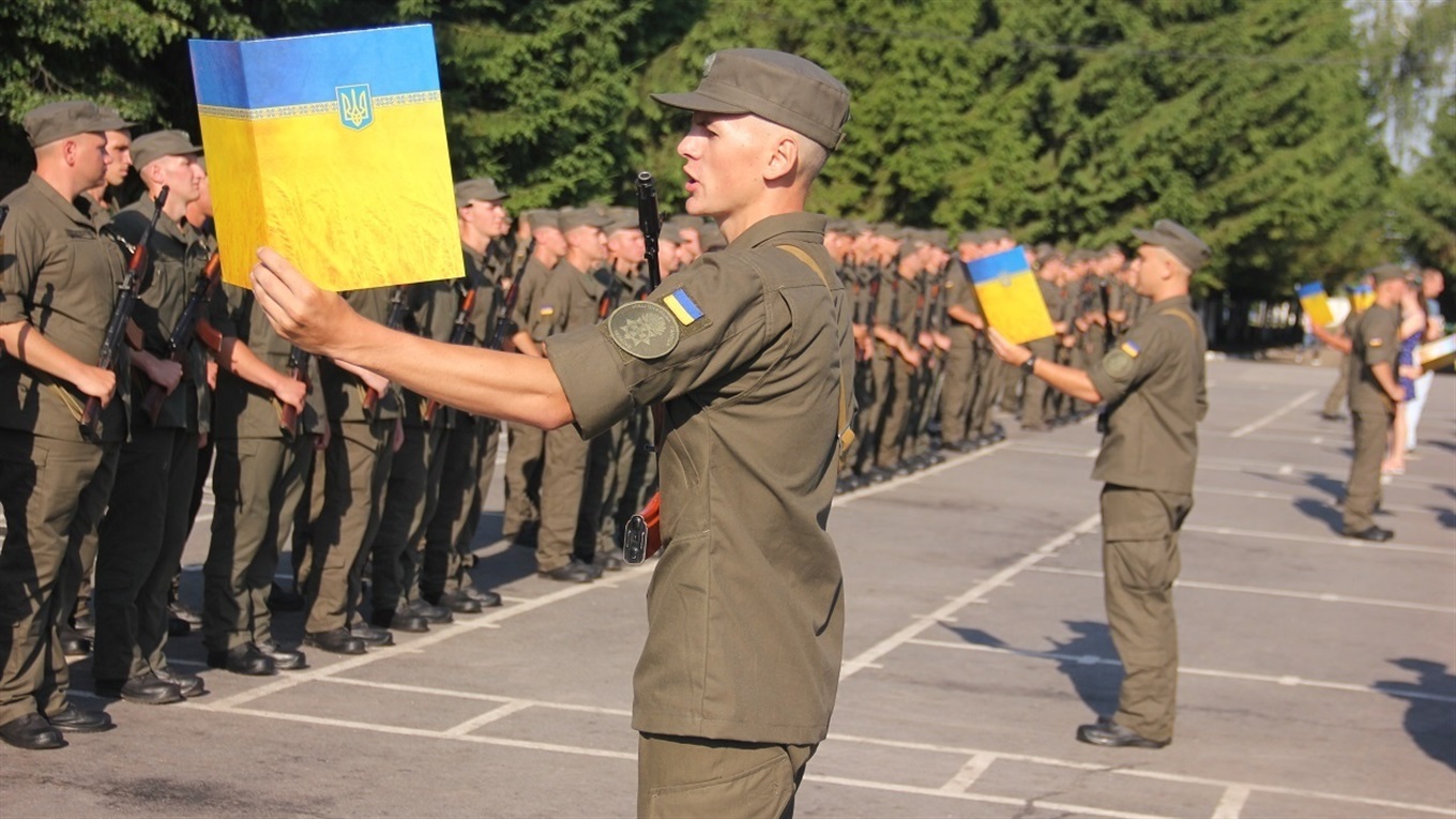  У Калинівці більше сотні нацгвардійців  присягнули українському народові