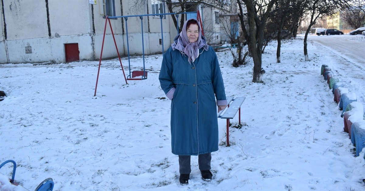 «Під час снігопадів на роботу виходжу о другій ночі». Анна Цибуля 14 років працює двірничкою
