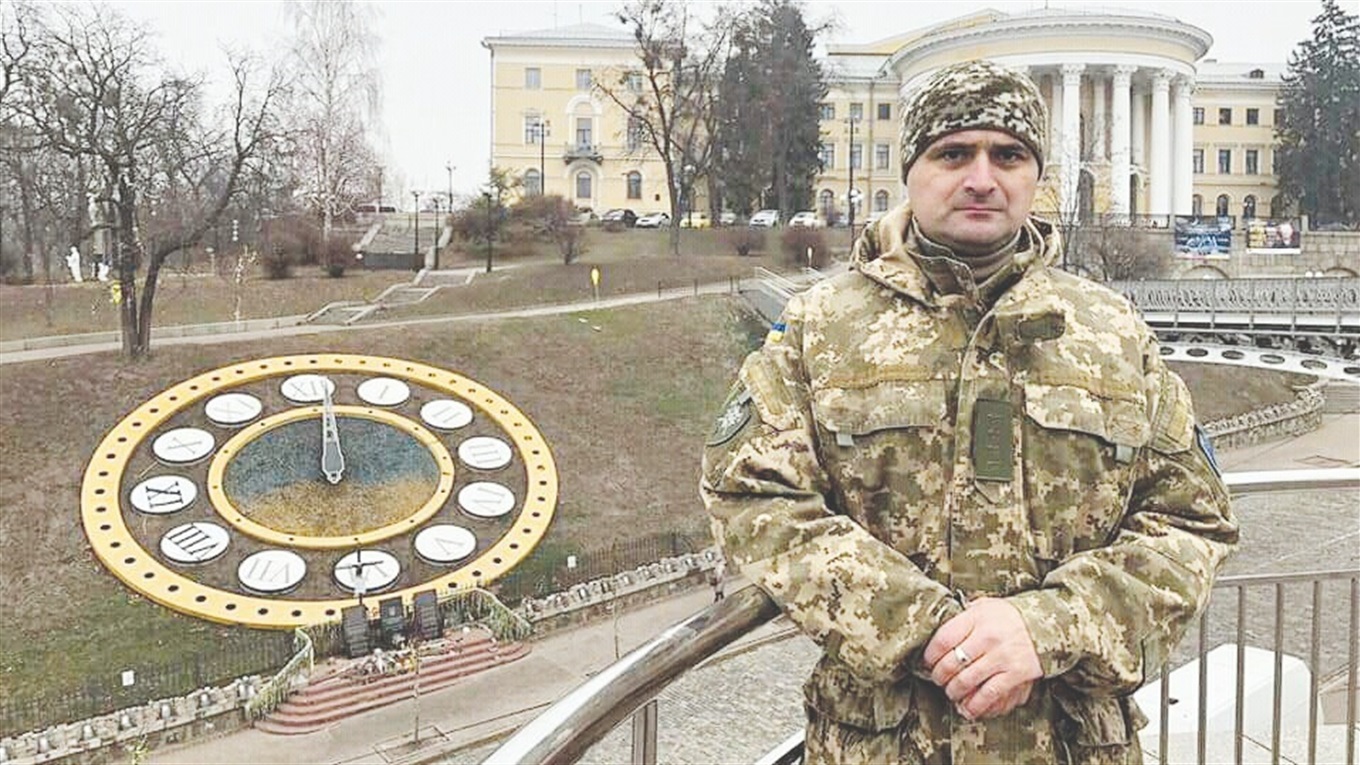Офіцер Віталій Ковальчук з Мамаївців служить на захисті держави, щоб діти мали щасливе майбутнє