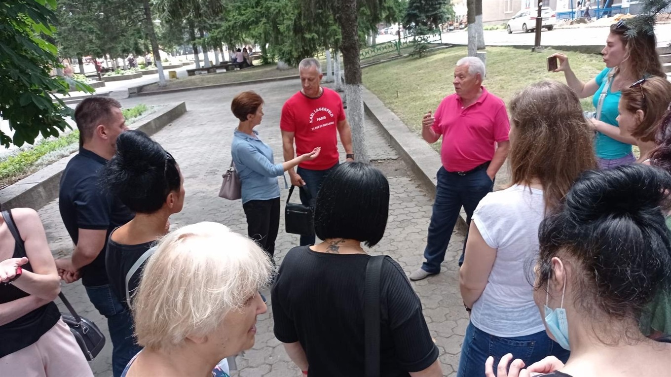 Зоозахисники Первомайська вимагають від поліції та чиновників роботи: в рамках закону