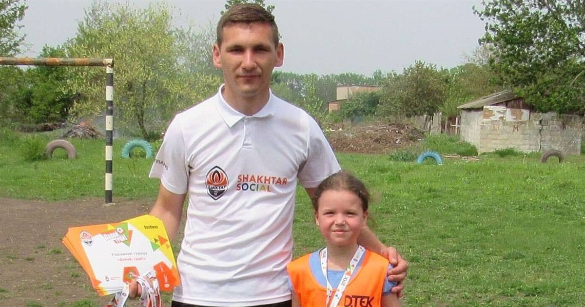 «Дуже сумую за своїми вихованцями». Тренер з Попасної навчає дітей футболу у Бродах