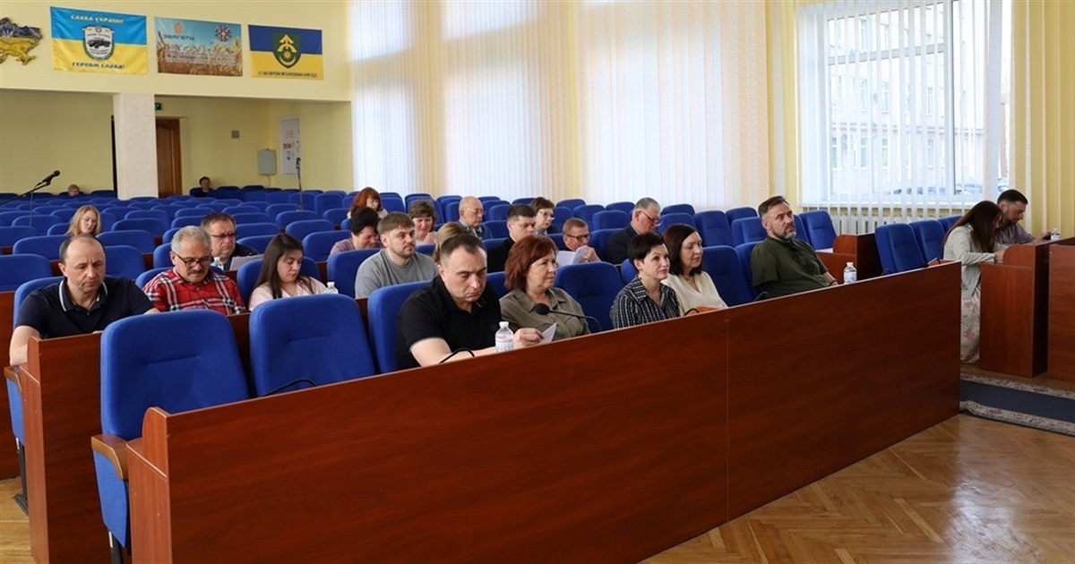 Засідання виконавчого комітету Звягеля: кадрові зміни, освіта та рішення щодо комунального майна