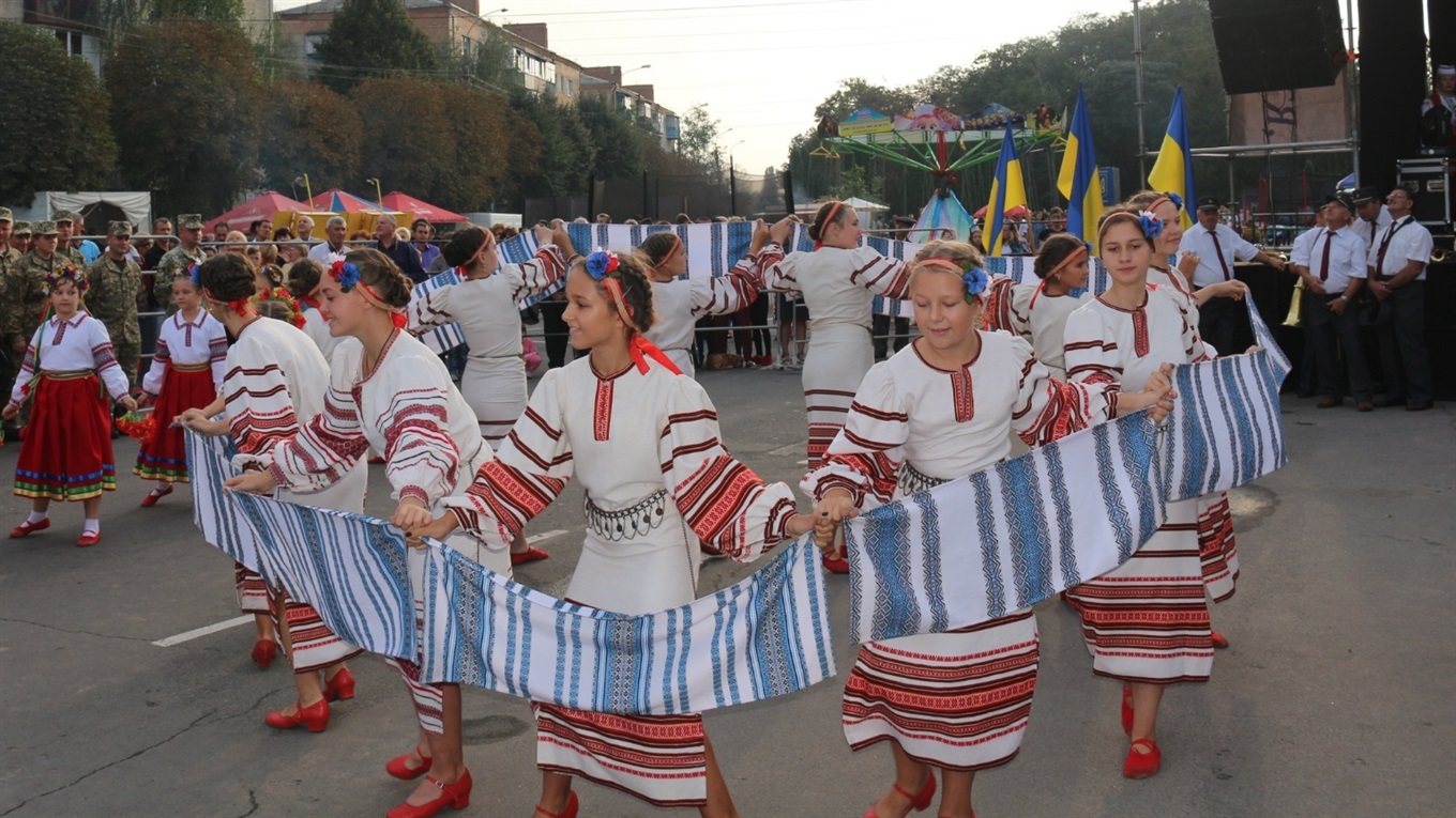 Старокостянтинів святковий:  виставки, змагання, каруселі та святковий концерт