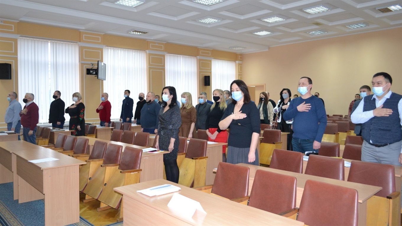 На другій сесії Вараської райради створили 5 комісій та 7 фракцій. Чи були порушення в роботі? 