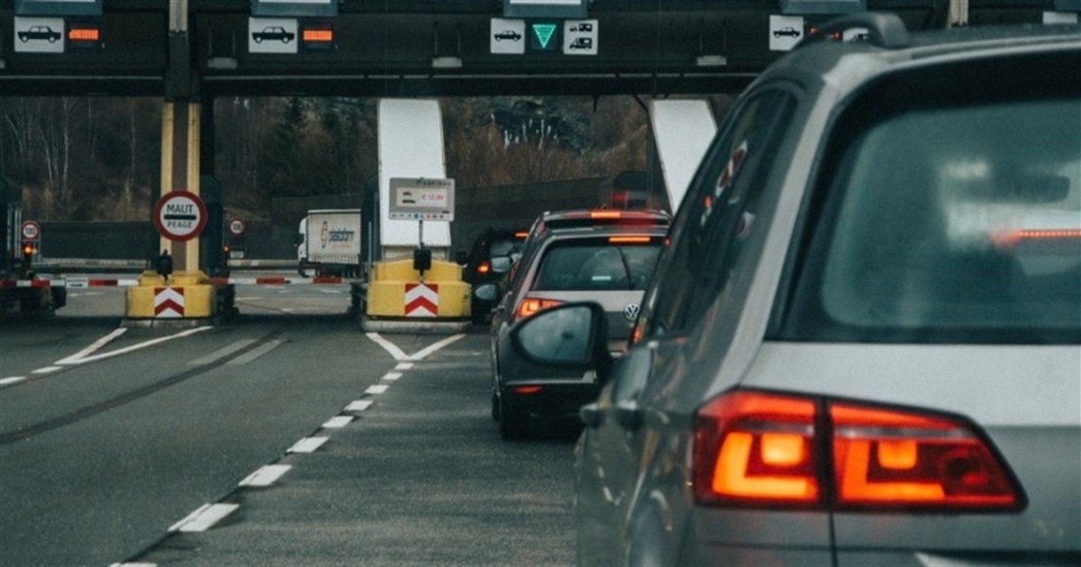 Подорож на авто за кордон. Які документи обов'язково мають бути у водія