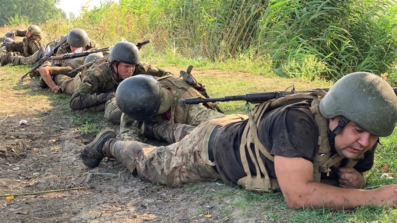 Як військові виборювали право носити берет морпіха у Волноваському районі. Фоторепортаж
