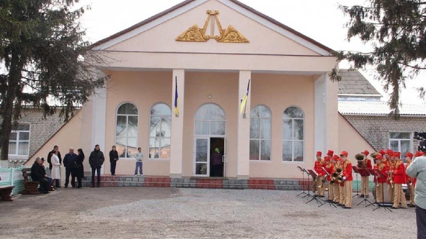 Упізнай населений пункт за фото будинку  культури
