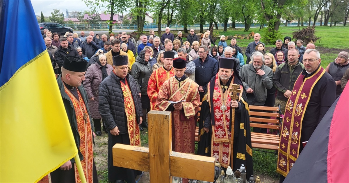 «Я любив вас усіх, та найбільше любив Україну»: на Чортківщині вшанували пам’ять Олега Барни