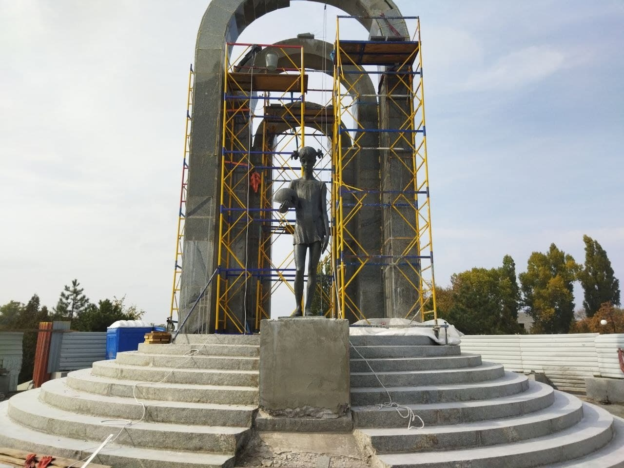 Реконструкція меморіалу у мікрорайоні «Південний» 