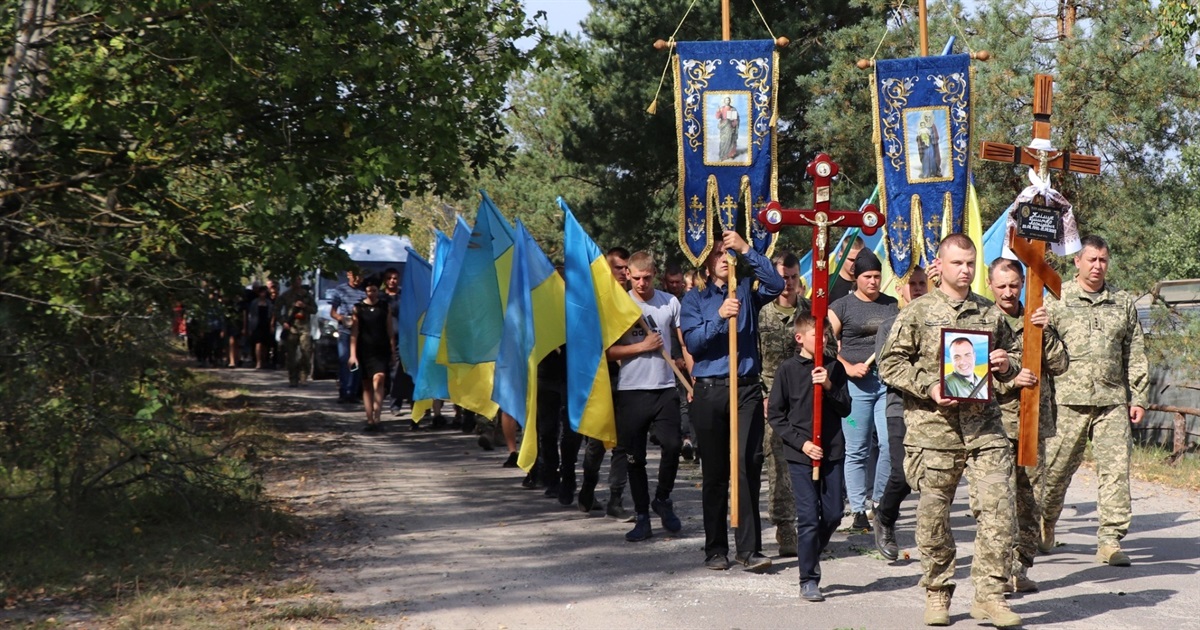 Втрата громади: жителі Вараської громади провели в останню дорогу 31-річного піхотинця