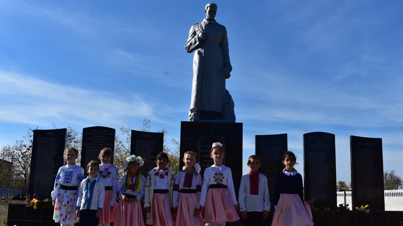 На святкуванні визволення Нижніх Торгаїв гостей запросили на солдатську кашу і фронтові сто грамів