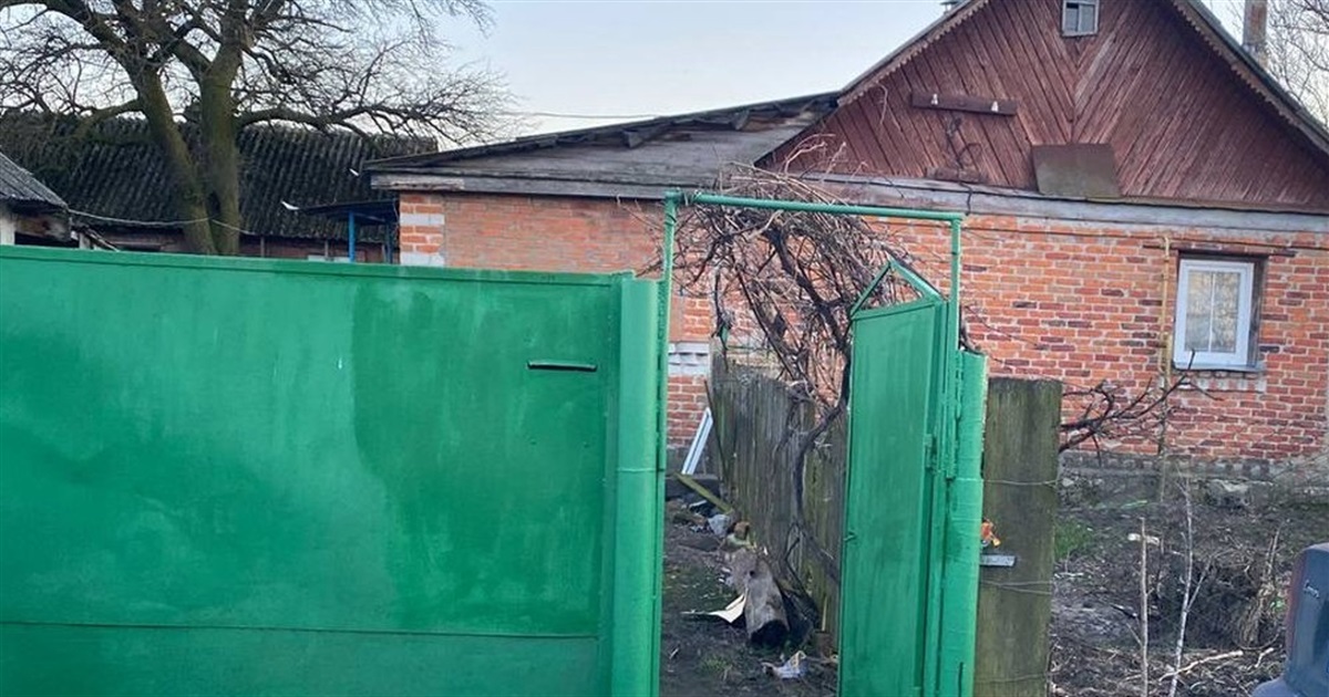Чоловік з дружиною зарізали свого приятеля та закопали тіло поруч зі своїм будинком