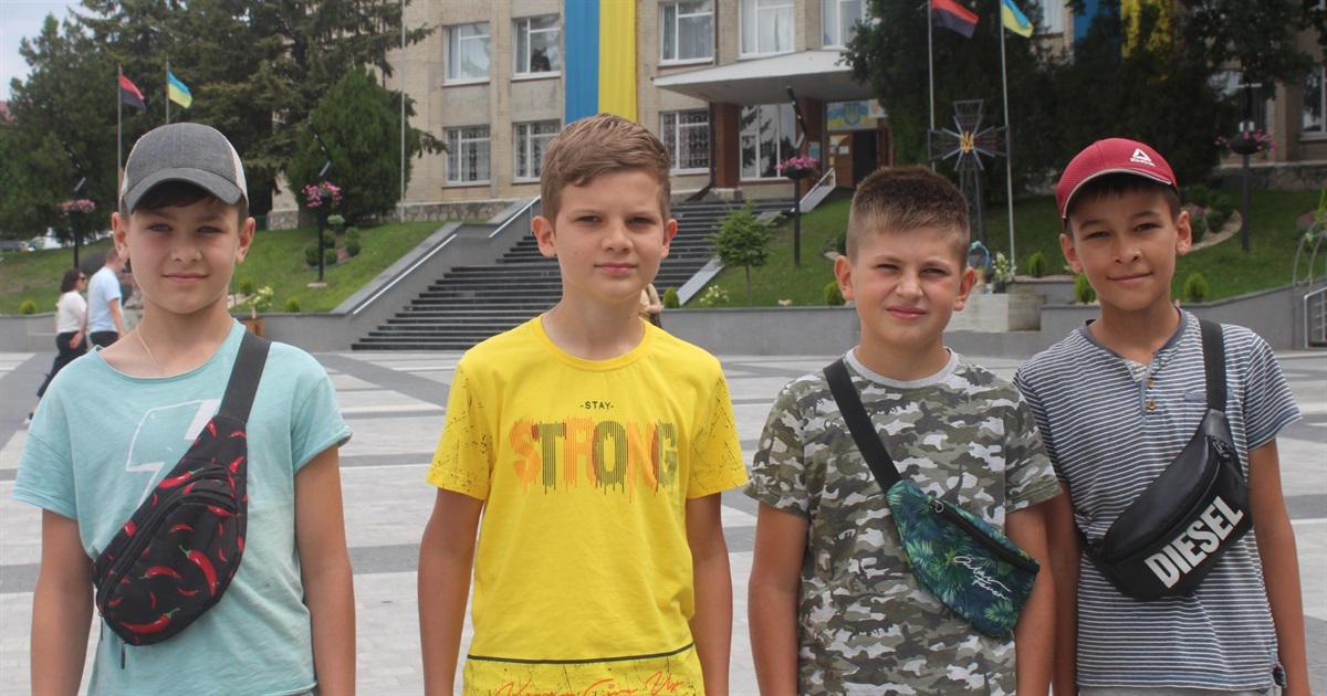 Ланцюжок добра. Городоцькі підлітки організували спецоперацію порятунку безпритульних кошенят