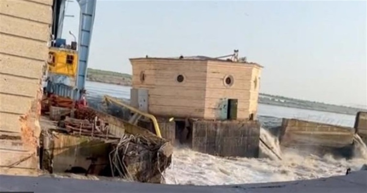 Два роки тому окупанти підірвали Каховську ГЕС: згадуємо, як це було