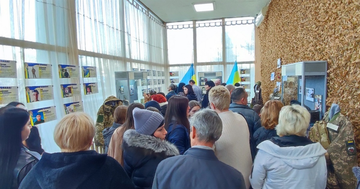 Помнить ради будущего: в Измаиле открыли выставку-реквием, посвященную подвигу павших героев
