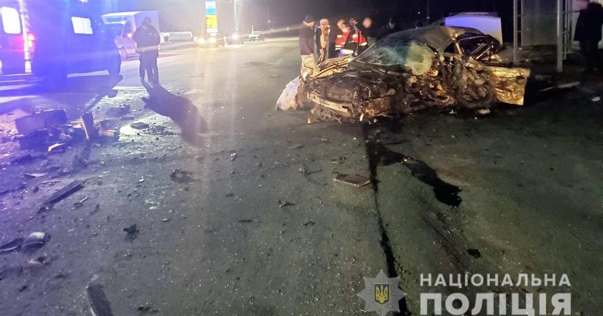 Смертельна ДТП поблизу Кіцманя: вночі біля заправки зіткнулися два автомобілі
