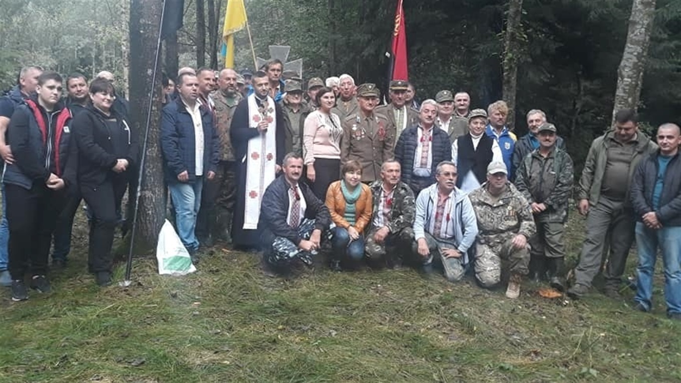 У Чорному лісі на місці, де загинули підпільники ОУН 20 серпня 1951 року, встановили хрест