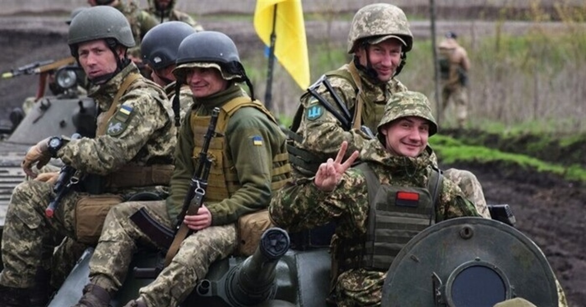 ЗСУ просуваються на Херсонщині, голі путін і лукашенко зберуть гроші на дрон: хроніка війни