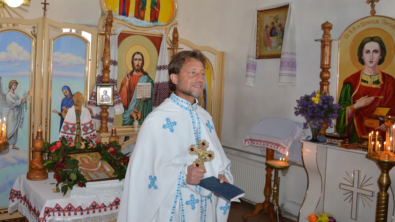 Для протоієрея Дмитра Романківа та його родини Сватове стало рідним домом