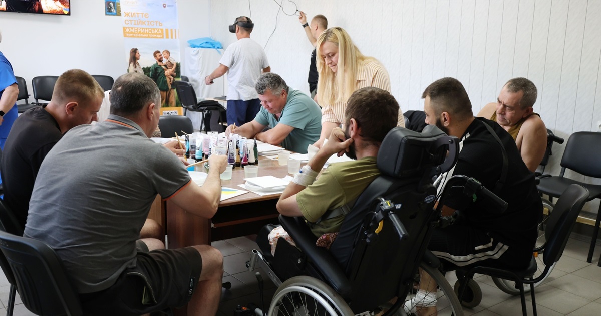 Трохи тепла, спілкування і підтримки: у Жмеринці провели арт-терапевтичну зустріч для воїнів