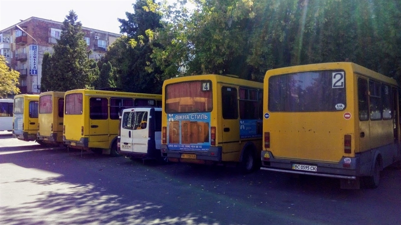 Пасажирські перевезення, яких з початку карантину у нашому місті немає, поки що не здорожчають