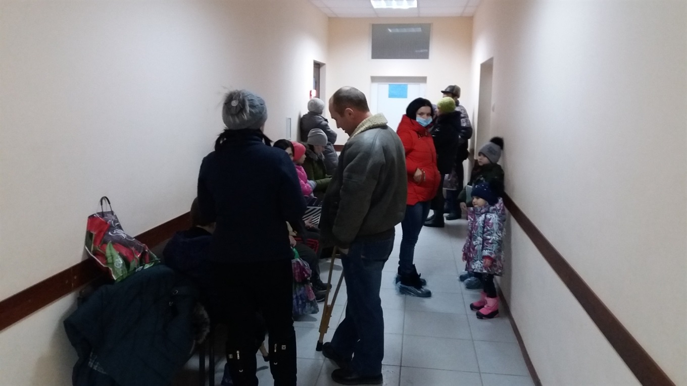 У Сватовому начмед лікарні хоче звільнитися через тиск адміністрації. На її захист стали лікарі