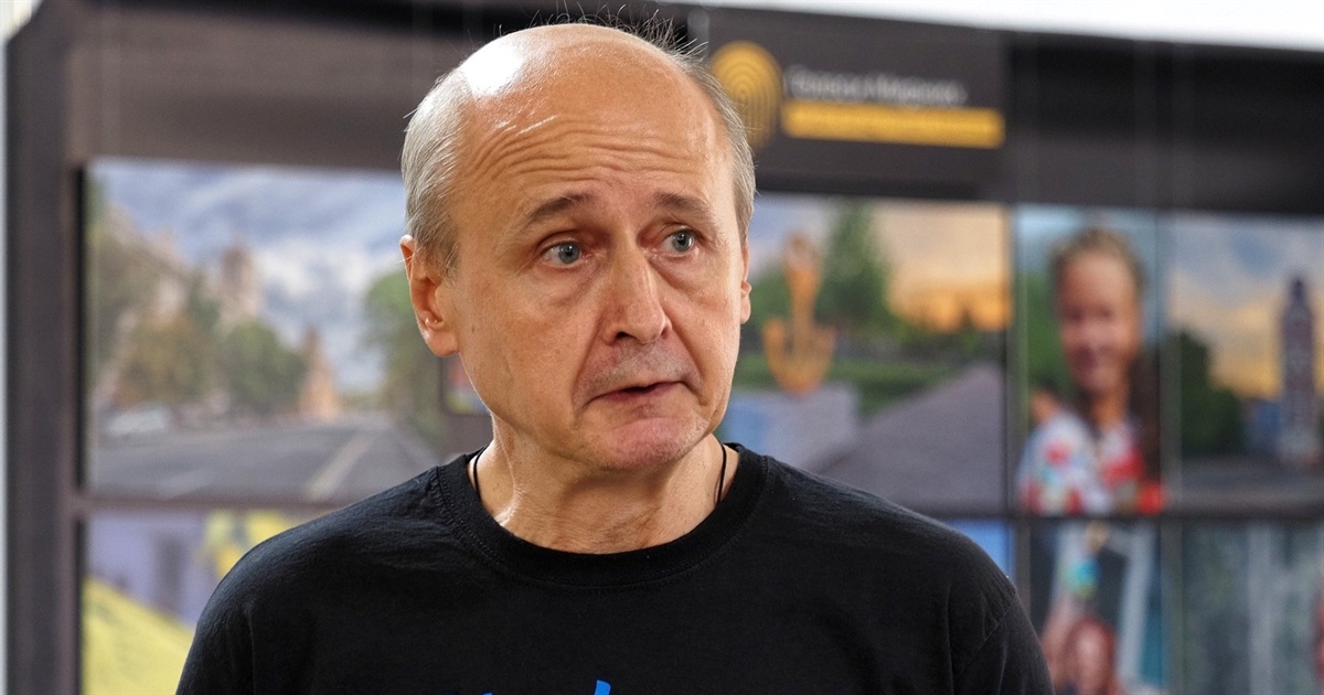 Євген Сосновський прожив 65 днів в окупованому Маріуполі. Тепер показує світу, яким було його місто