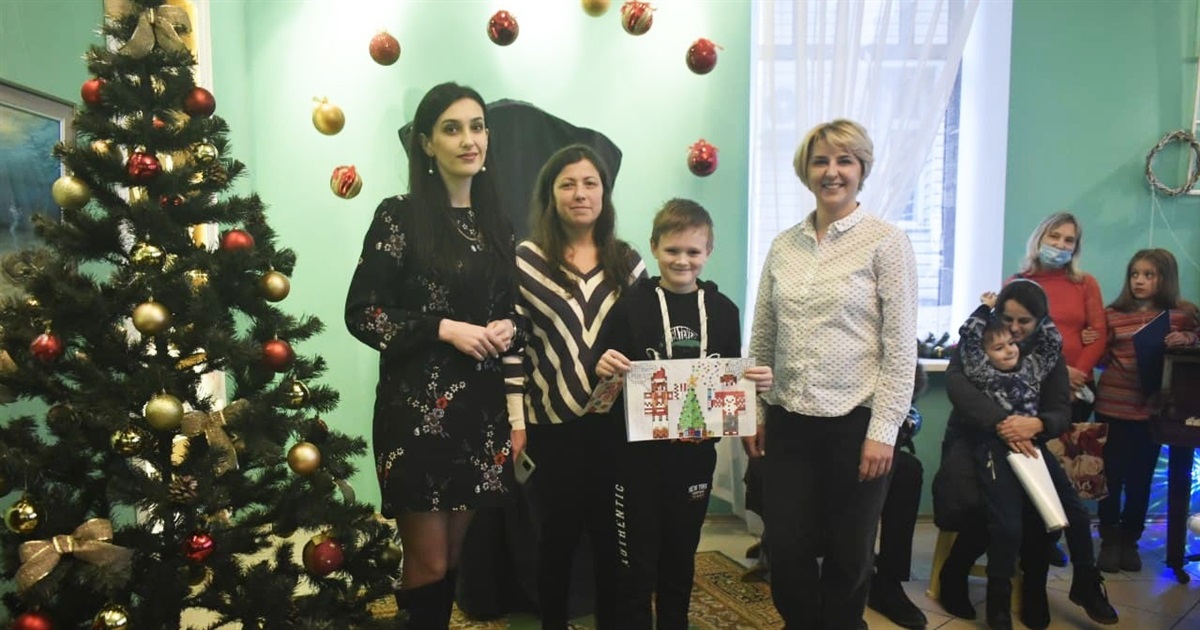 У День Святого Миколая юних жмеринчан нагородили за кращу Різдвяну листівку: що отримали переможці