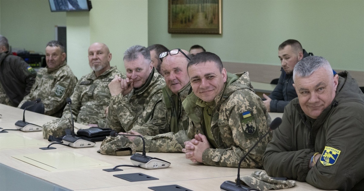 Мер Переяслава заявив про свою готовність підписати контракт добровольця і чергувати з бійцями ДФТГ