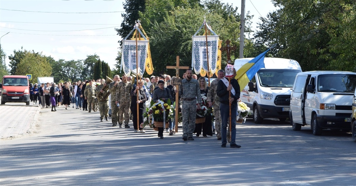 Чортків`яни провели в останню путь загиблого Героя Балика Андрія